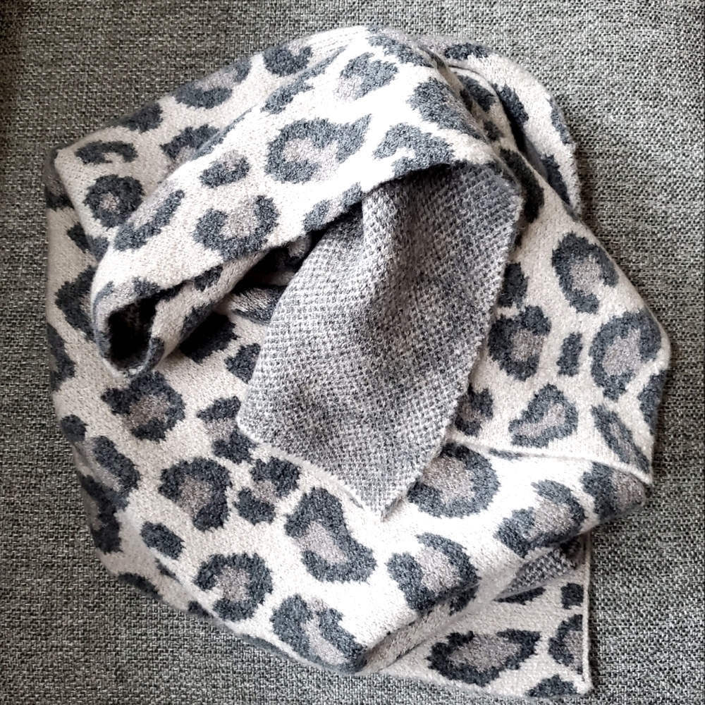 Rachel Zoe Natural Gray Leopard Print Merino Wool Scarf Wrap Shawl